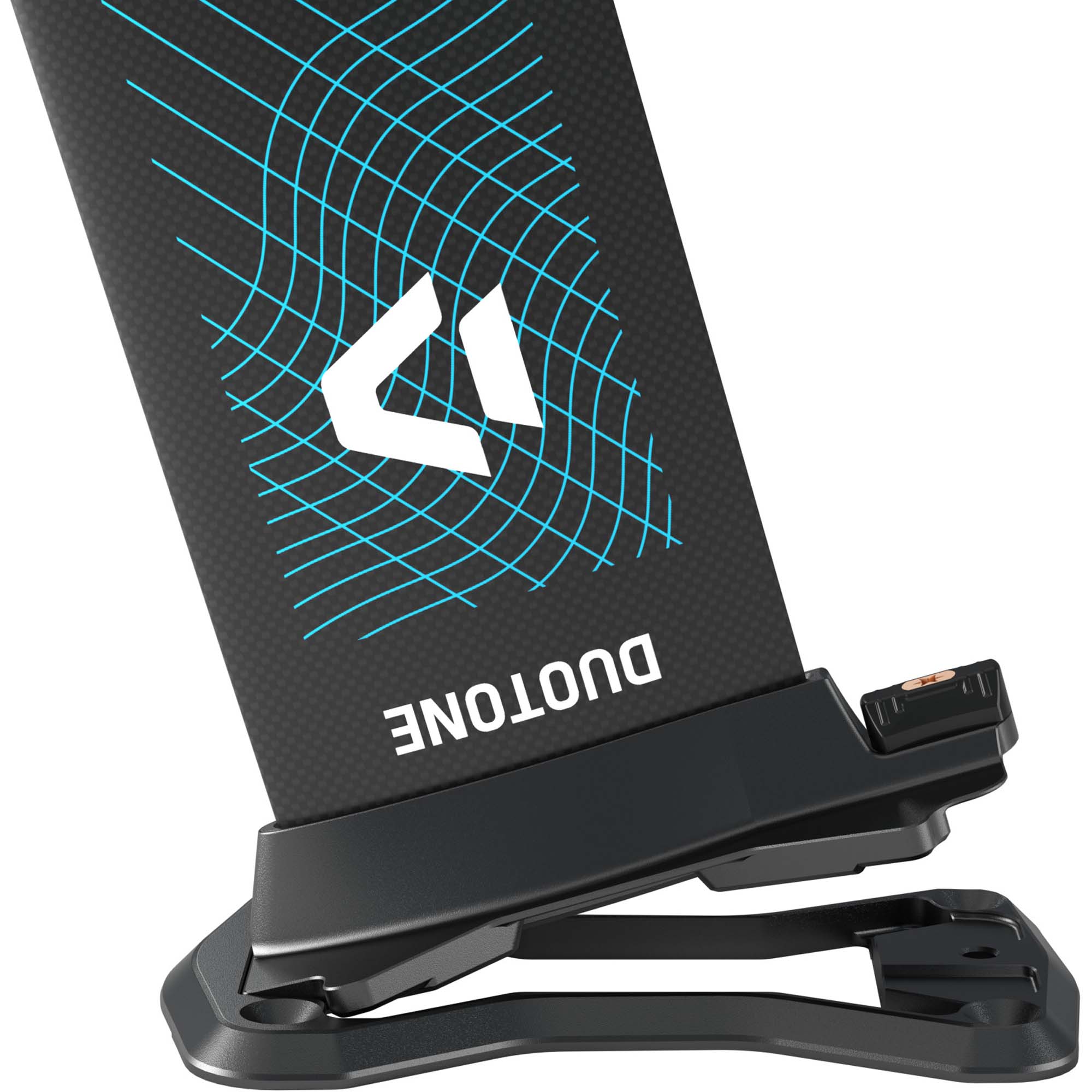 Duotone Wingfoil Mast und Base - Windsport Fehmarn Detailaufnahme eines Duotone Wingfoil-Masts aus Carbon mit blauem Designmuster und montierter Basis.