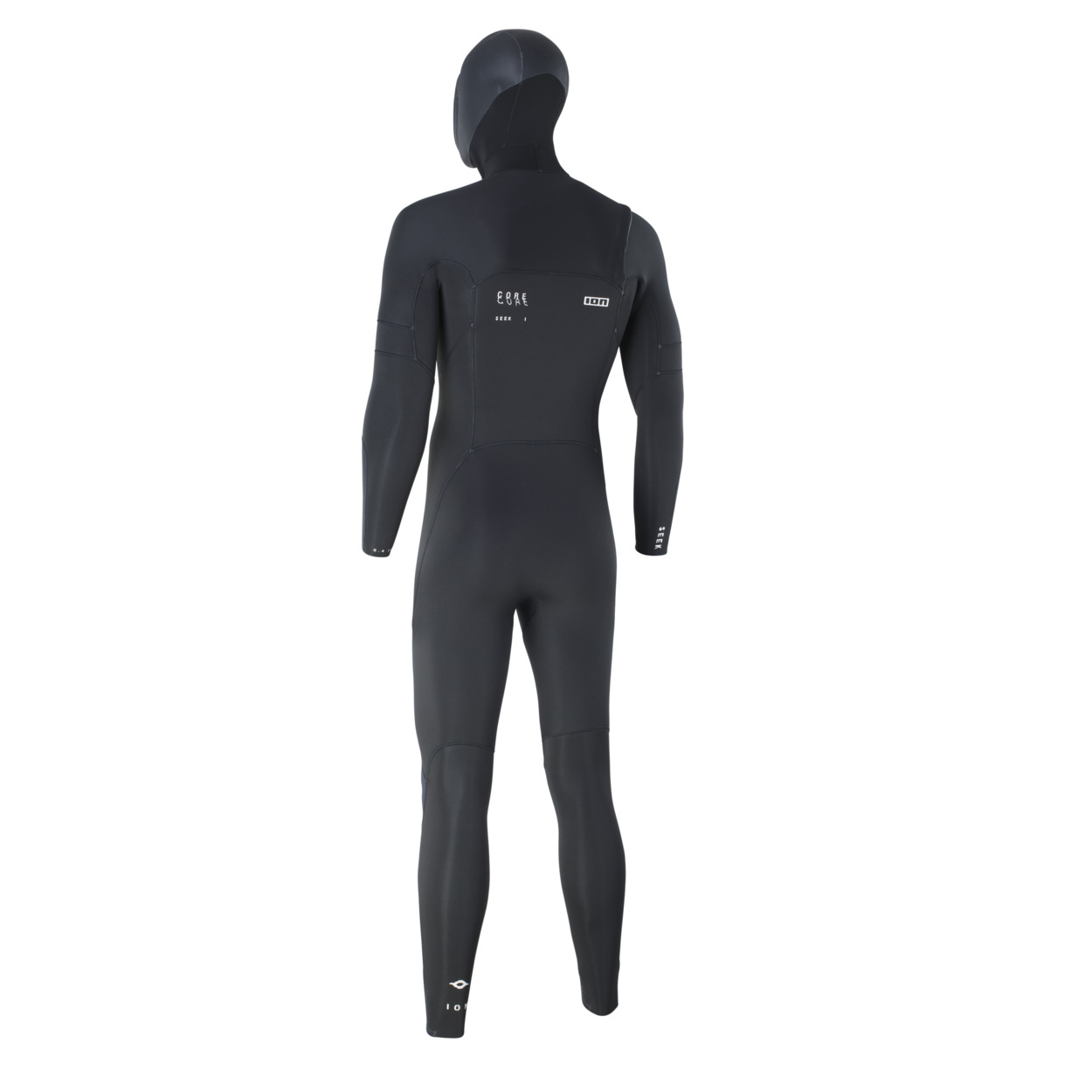 ION Seek Core Neoprenanzug - Windsport Fehmarn Rückansicht eines schwarzen ION Seek Core 5/4 Neoprenanzugs mit Kapuze vor weißem Hintergrund.
