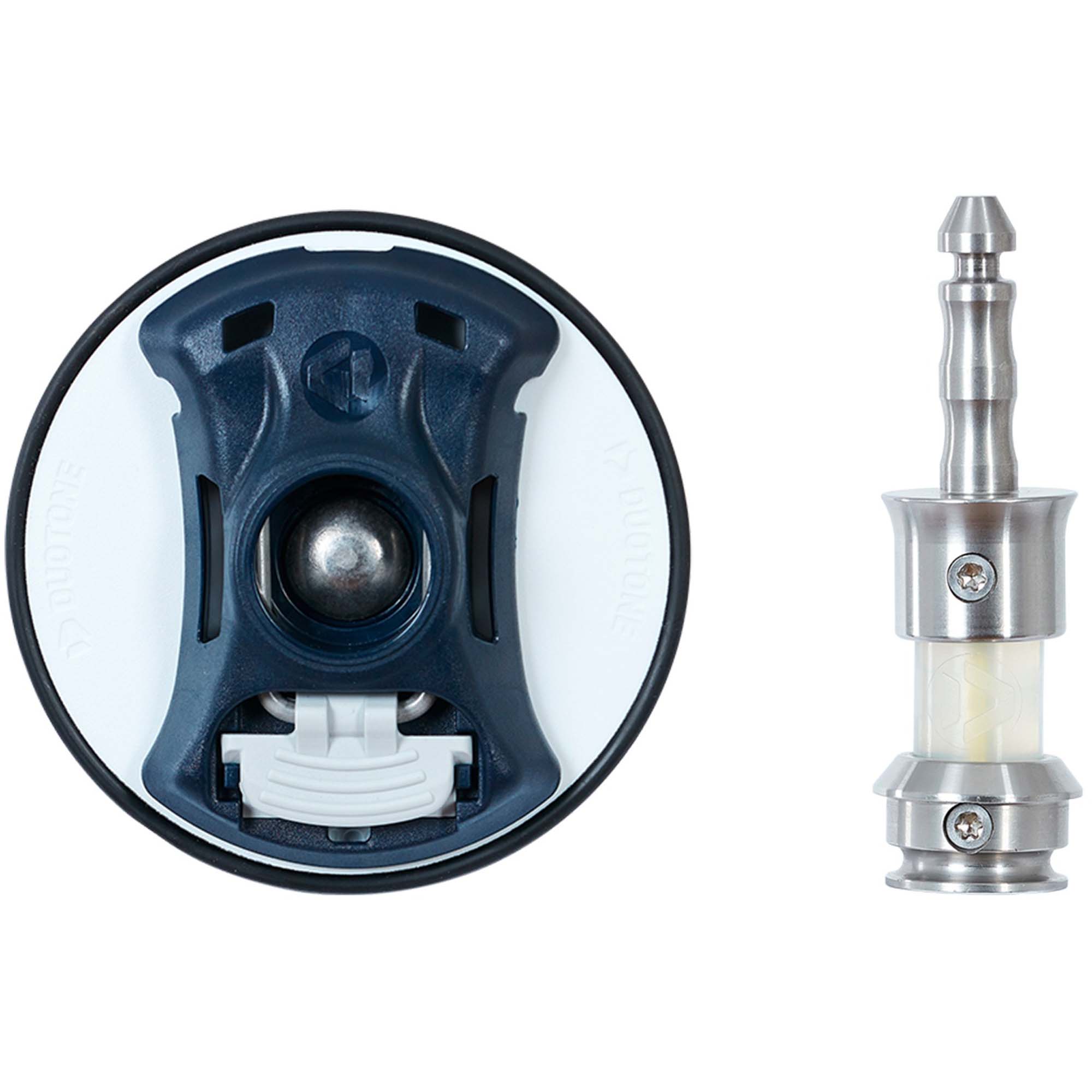 Duotone Kitesurf Board-Adapter - Windsport Fehmarn Duotone Kitesurf-Adapter und passender Metall-Pin zur Befestigung vor weißem Hintergrund.