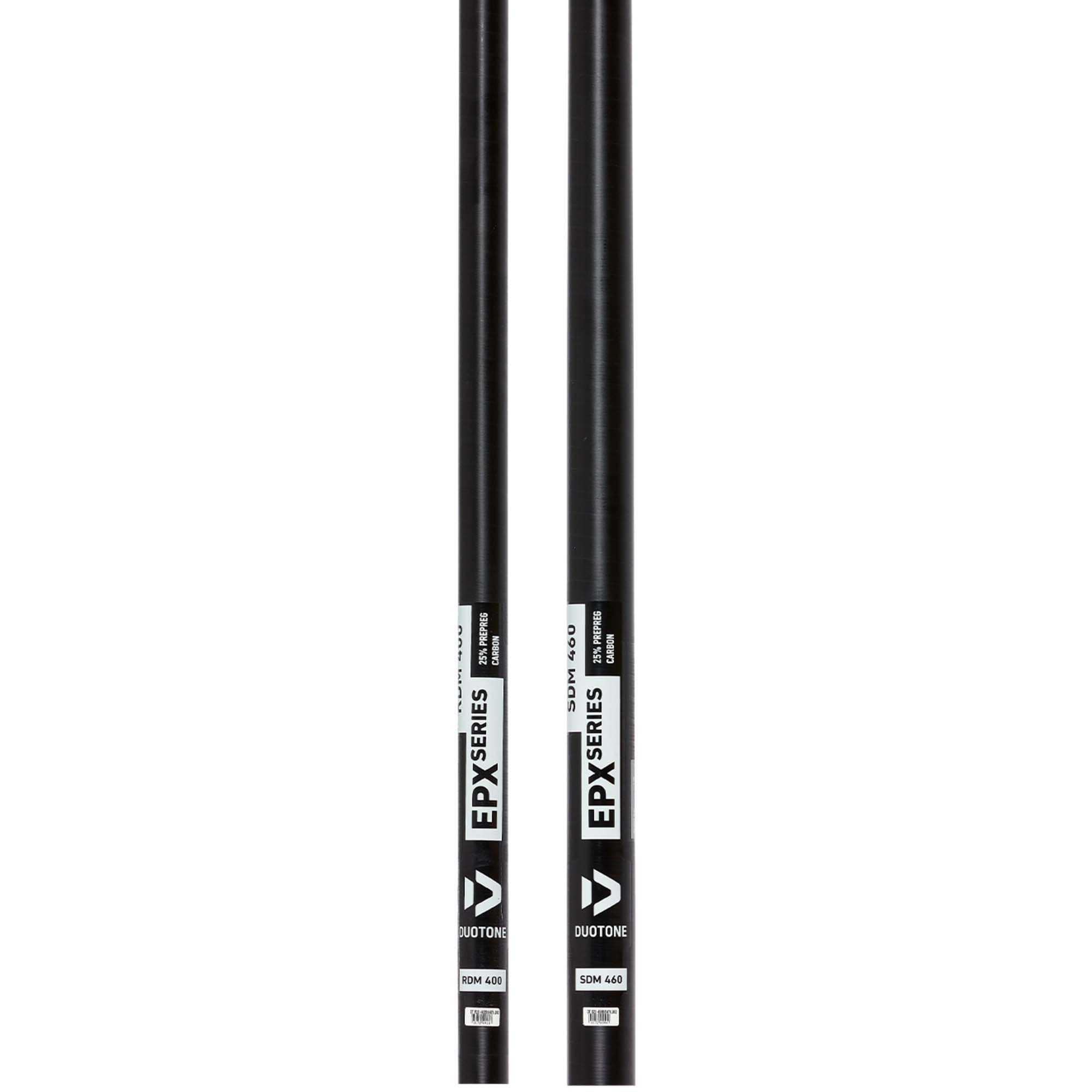 Duotone EPX Windsurfmasten im Vergleich - Windsport Fehmarn Zwei schwarze Duotone EPX Windsurfmasten, ein RDM 400 und ein SDM 460 Mast, nebeneinander vor weißem Hintergrund.