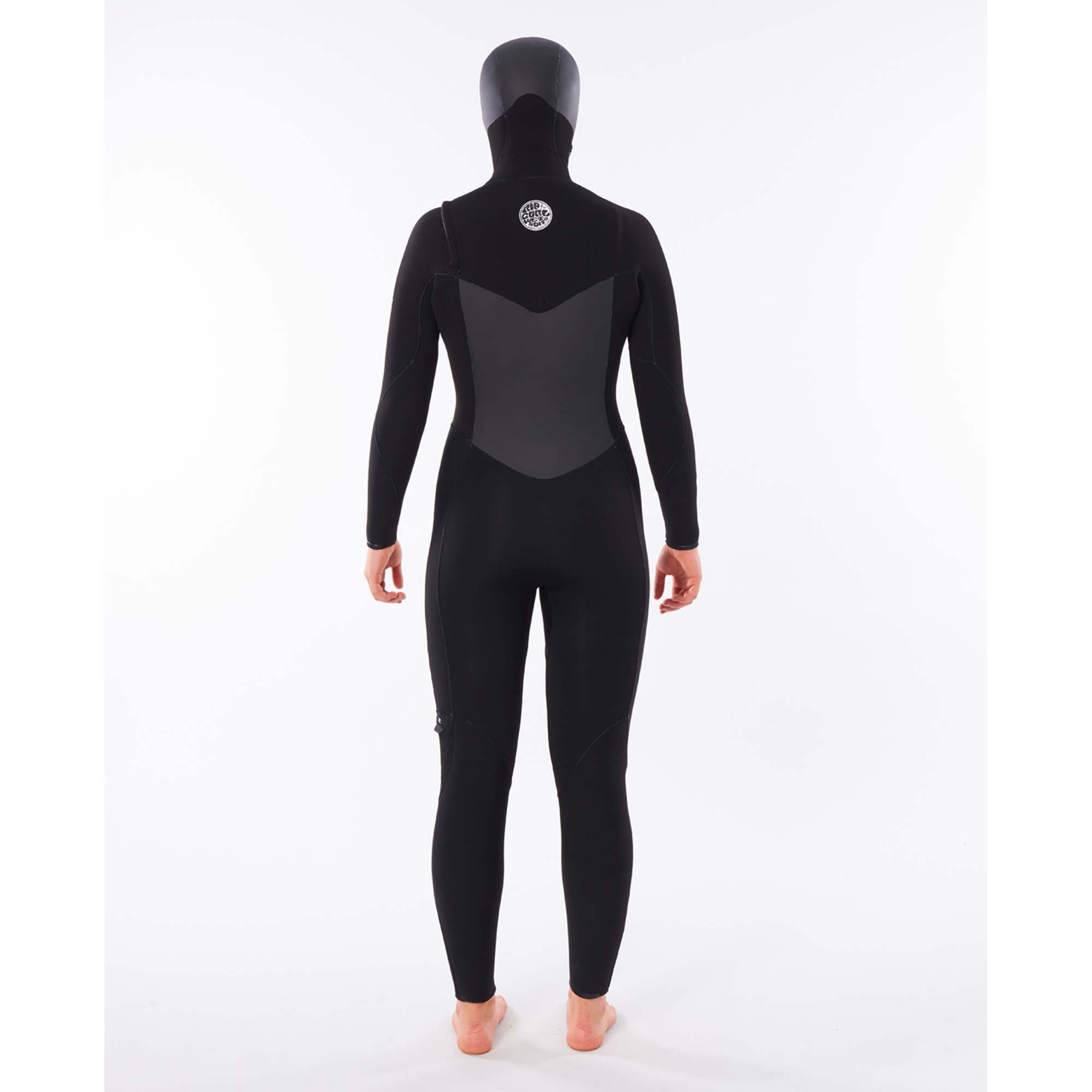 Rip Curl Neoprenanzug mit Kapuze - Windsport Fehmarn Rückansicht einer Person in einem schwarzen Rip Curl Winter-Neoprenanzug mit integrierter Kapuze vor weißem Hintergrund.